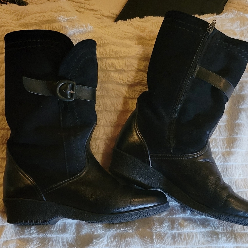 Like new PAJAR Boots, Size 8 1/2, Worn 0ne Time.